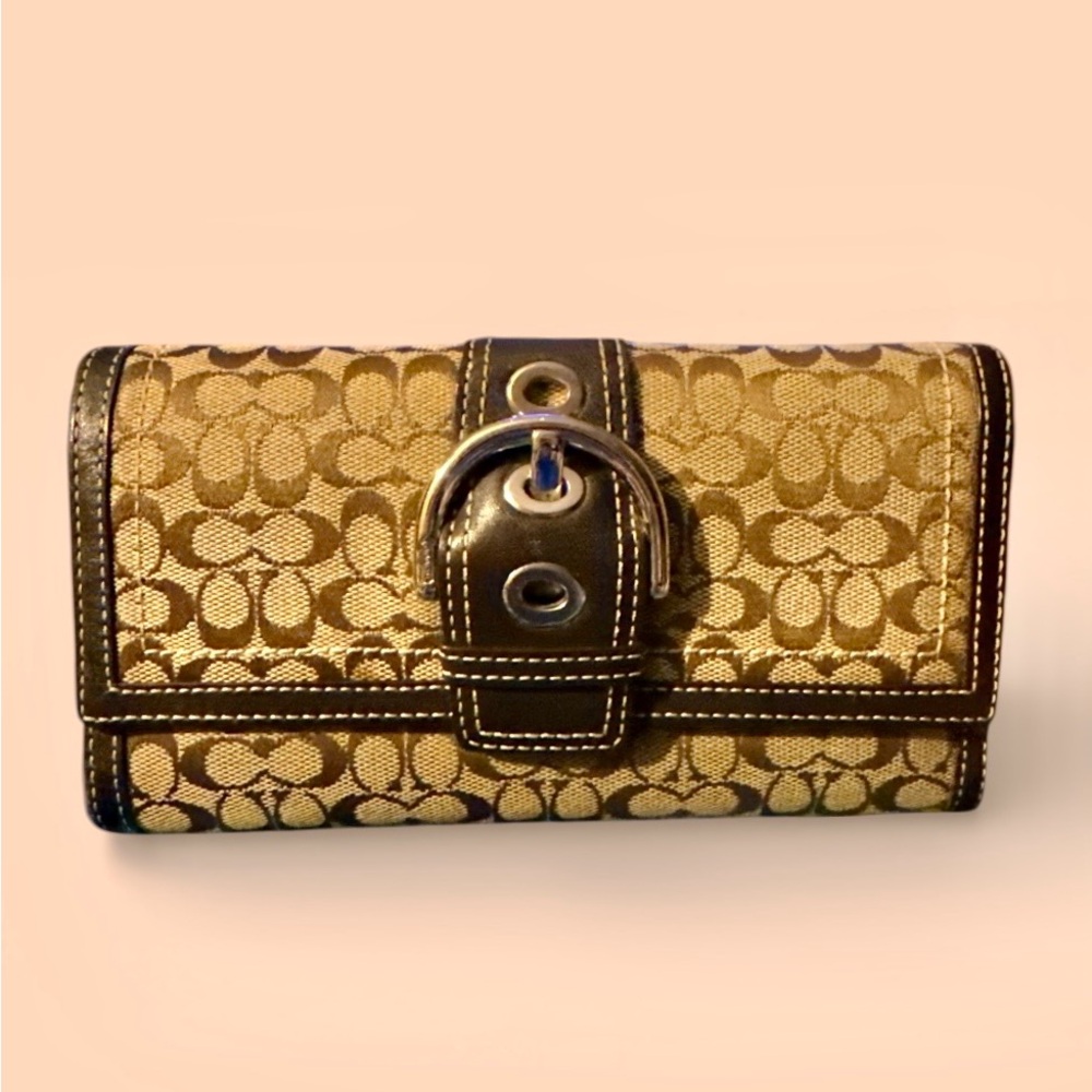 NWOT Elegant Brown Coach Women's Wallet with Check Book cover